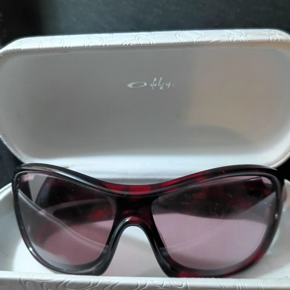 Oakley Speechless Sunglasses - Picture 5 of 12
